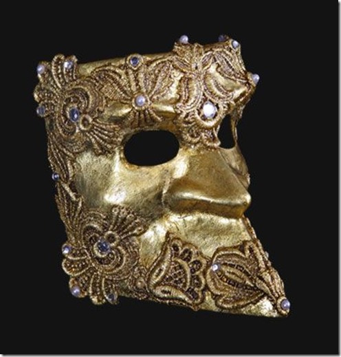 Bauta Macramè Gold The mask of choice for the Venetian nobility